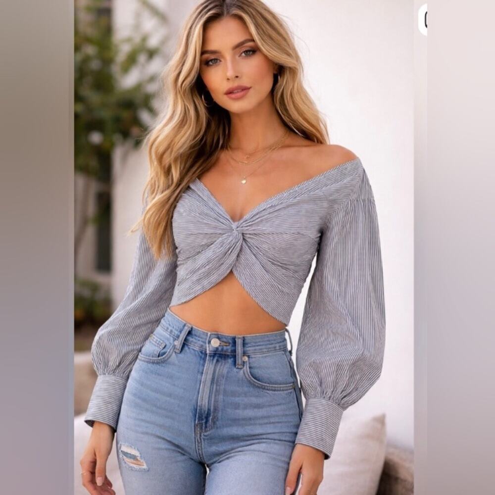 NWT Abercrombie Fitch pin striped poplin long sleeve v neck front twist blouse S